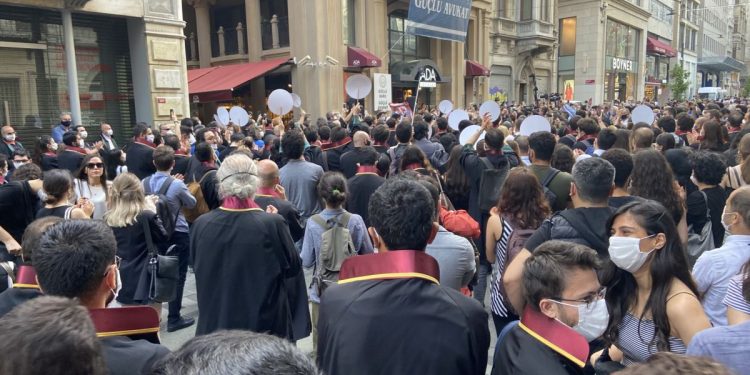 Avukatların Barolar Birliği Başkanı Feyzioğlu’na Tepkisi Sürüyor