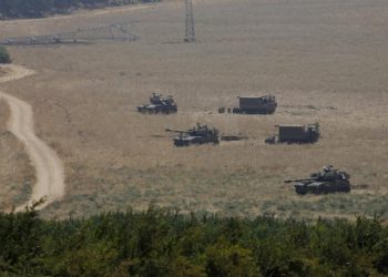 İsrail ile Lübnan arasındaki tartışmalı bölgede çatışma çıktı: Halka evde kalın çağrısı