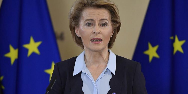 Von der Leyen’den Srebrenitsa itirafı : En çok korunma bekleyenleri korumayı başaramadık