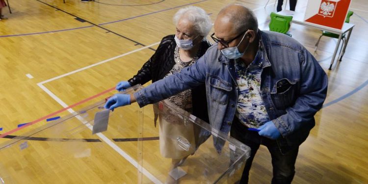 Polonya yeni cumhurbaşkanını seçiyor: Sonuç AB ilişkilerini etkileyebilir