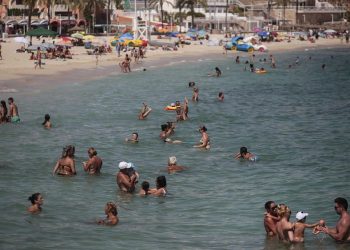 Londra’nın 14 günlük karantina kararı İspanya’da tatil yapan İngilizleri şaşırttı