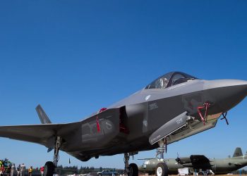 Pentagon, Türkiye için üretilen 8 adet F-35 savaş uçağını satın alıyor