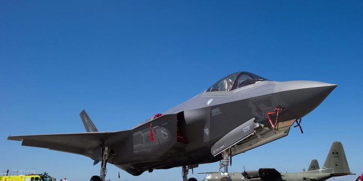 Pentagon, Türkiye için üretilen 8 adet F-35 savaş uçağını satın alıyor