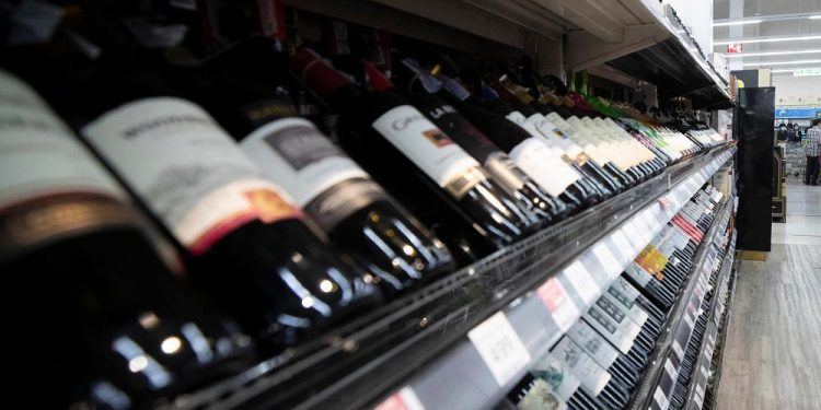 Enflasyon: Türkiye’de yıllık bazda en çok zamlanan ürün tütün ve alkollü içecekler oldu