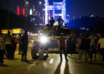 15 Temmuz darbe davasından müebbet alan erlere beraat!