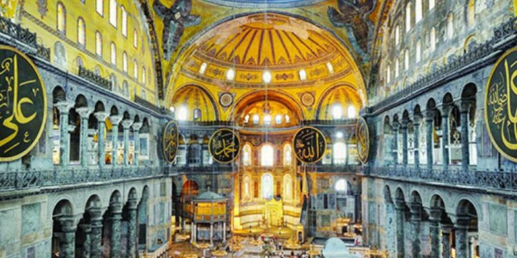 Türkiye Ayasofya için İsviçreli şirkete yüklü tazminat ödemek zorunda kalabilir
