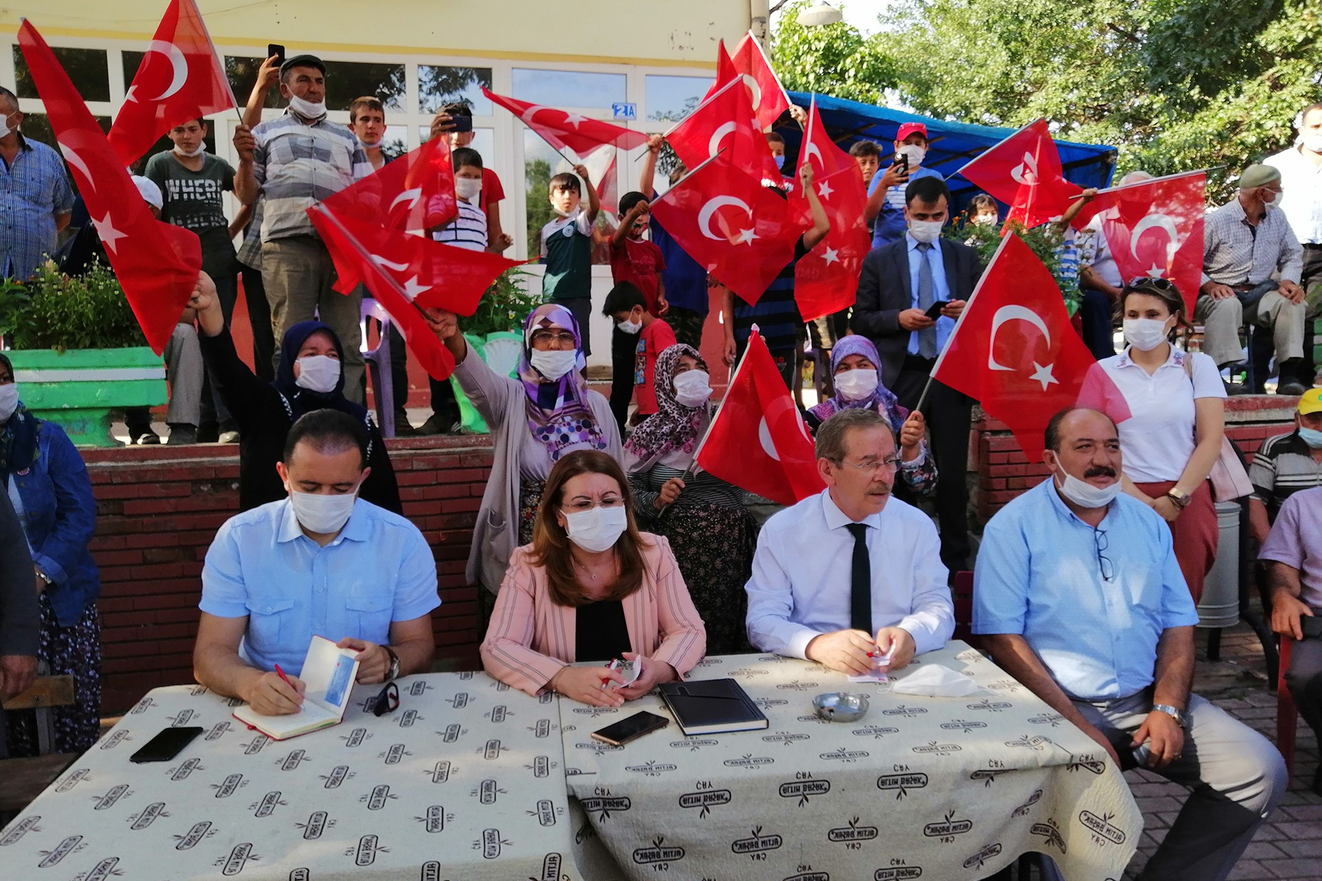 CHP heyetinin Ilgın köylülerini ziyareti