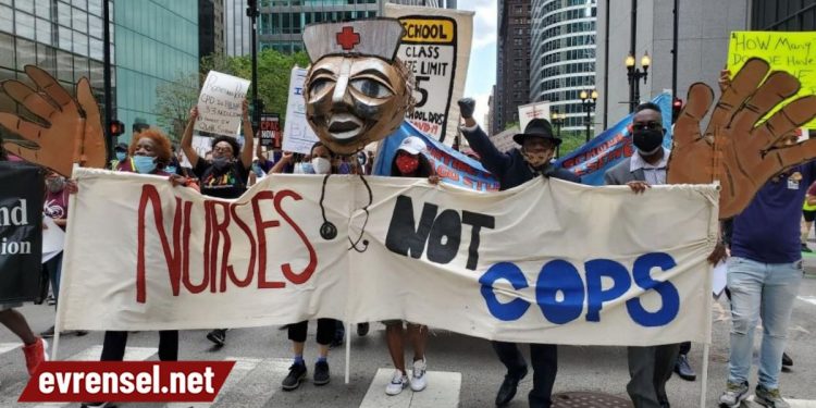 Şikagolu öğretmenlerin ırkçılığa karşı ‘polissiz okullar’ mücadelesi