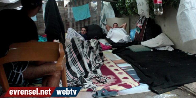 İstanbul’un orta yerinde 100’ü aşkın Fas vatandaşı çaresiz şekilde sokakta yaşıyor