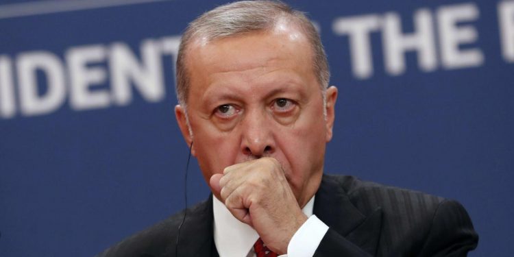 Bloomberg’den Erdoğan yorumu: Batı’ya karşı koyuyor ama…