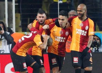 Fenerbahçe derken Galatasaray’a imza atıyor!