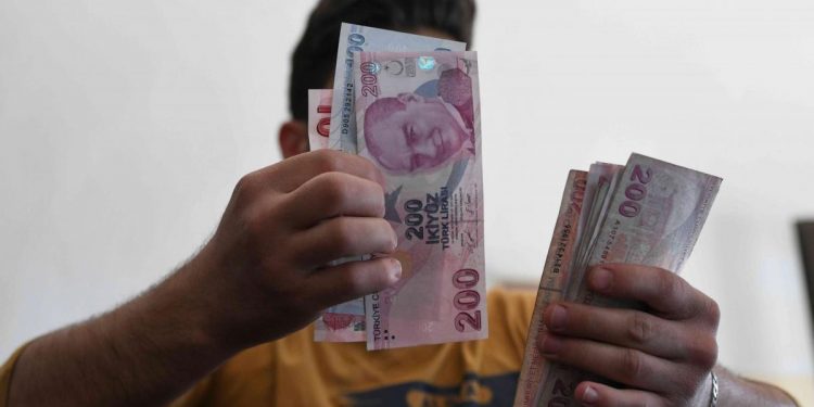 Ekonomist Çetin Ünsalan: Cehennemin sınırı bir ay…