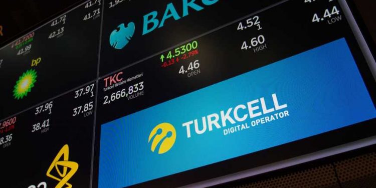 Yabancılar uzaklaşıyor, Saray yalnızlaşıyor