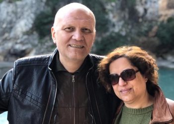 “Eşimi profesör olarak çalıştığı hastanede kelepçeyle dolaştırdılar”