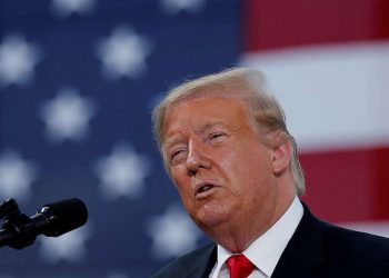 Trump anketlerde kaybediyor: Seçimlerin ertelenmesini istedi