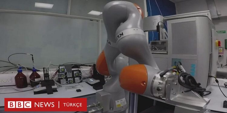 Yapay zeka ile çalışan yeni robot, laboratuvarda kendi başına araştırma yapabiliyor