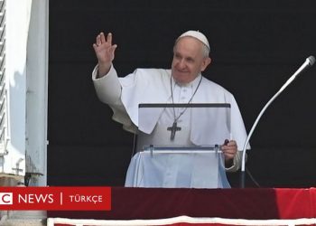 Papa: Ayasofya’yı düşünüyorum ve büyük acı duyuyorum