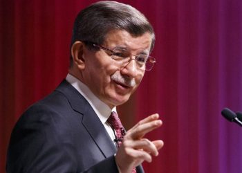 Ahmet Davutoğlu hakkında Suruç Katliamı nedeniyle suç duyurusu