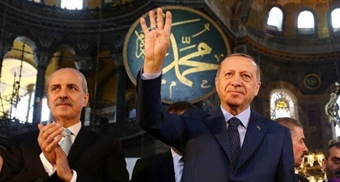 Kılıçla hutbe, Atatürk’e lanet… Devrim is loading!