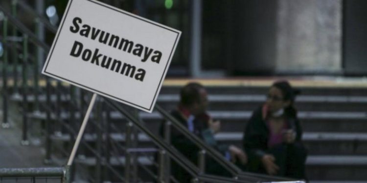 AKP’nin ‘çoklu baro’ teklifi Meclis’ten geçti