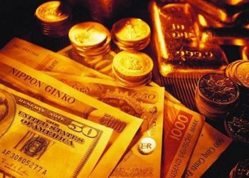 Dolar 7 lirayı zorluyor, altın tutulamıyor