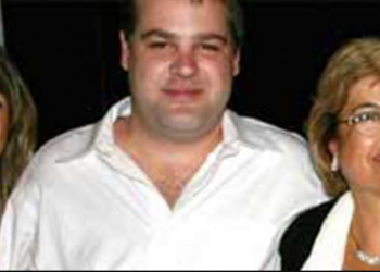 Çiller torunlarını sokağa attı