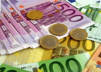 Euro tüm zamanların rekorunu kırdı