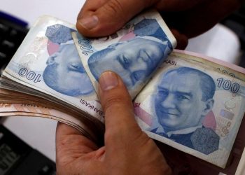 Osmanlı torununu ‘büyü’yle 460 bin TL dolandırdılar