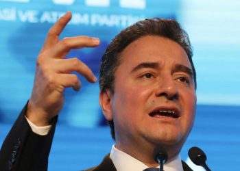 Dövizde rekor artış sonrası Babacan Türk ekonomisini değerlendirdi: Durgunluk içinde enflasyon