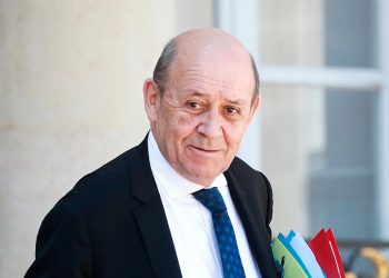 Fransa Dışişleri Bakanı Le Drian: Lübnan uçurumun ucunda, yok olma riski var