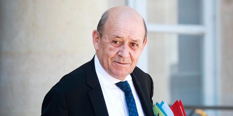 Fransa Dışişleri Bakanı Le Drian: Lübnan uçurumun ucunda, yok olma riski var