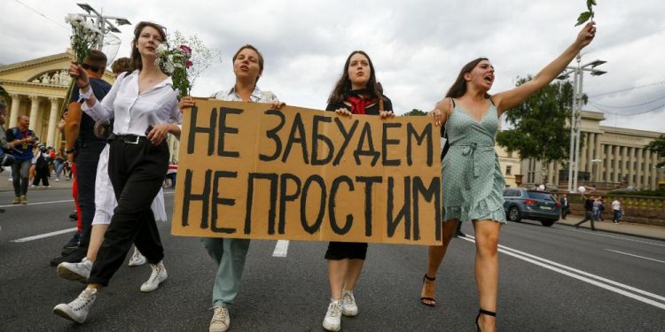 Protestolarla ‘köşeye sıkışan’ Belarus lideri Lukaşenko, Moskova’dan yardım istedi