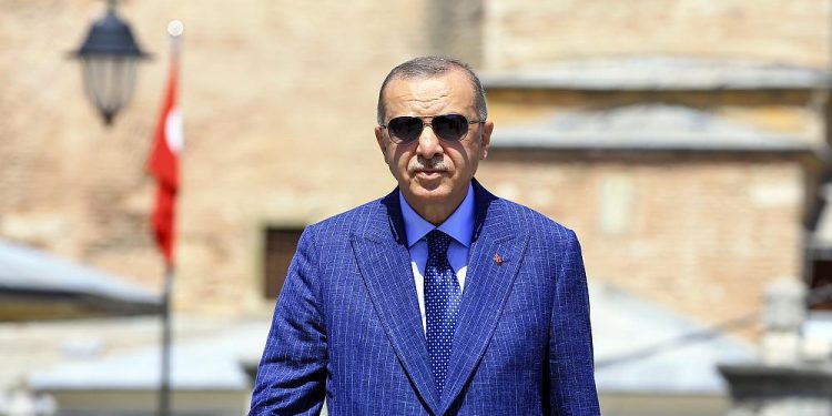 Erdoğan’dan döviz kuru sorusuna yanıt: Türkiye’nin yükselişini görmeyen gözler var, dimdik ayaktayız