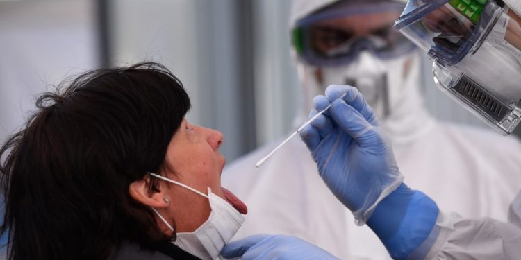 40 bin testin 15 bini Saray çalışanlarına yapılıyor