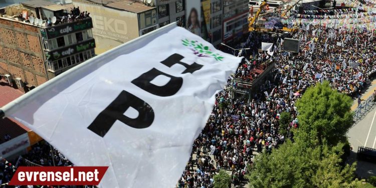 HDP, “Demokratik Mücadele Programı”nı “Barışa Çağrı Deklarasyonu”yla tamamlayacak