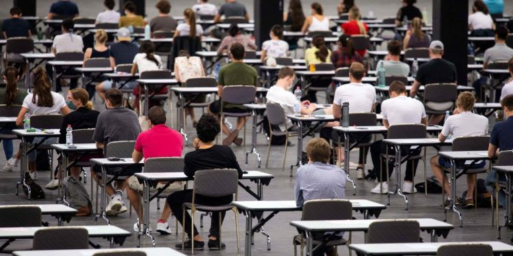 Almanya’da öğrencilere 1600 Euroluk ‘aylaklık bursu’