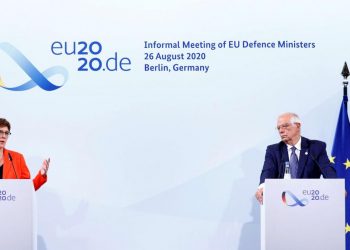 Mikrofonu açık unutulan Alman bakan: Türklerle görüşme çok zordu