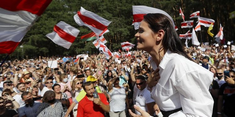 Belarus’ta muhalif lider Tihanovskaya Litvanya’ya kaçtı
