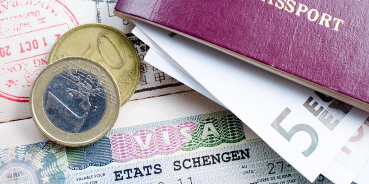 AB’den Türkiye vatandaşlarına vize yok