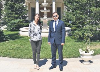 TMSF Başkanı, gasp ettiği İpek ailesine ait evde Sabah Gazetesi’ni gezdirdi: ‘Senin annen, eşin, çocukların yok mu?’