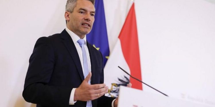 Avusturya: Ülkedeki Türk kökenli muhalifleri MİT’e bildiren bir casus yakaladık