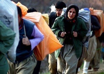 İran ordusu dört Kürt genci daha öldürdü