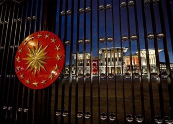 Saray, külliyede koronadan ölenlerin sayısını paylaşmaktan sakındı