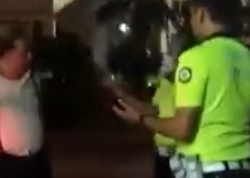 Sarhoş hakim Hayrettin Yavuz kendisini durduran polise küfredip saldırdı