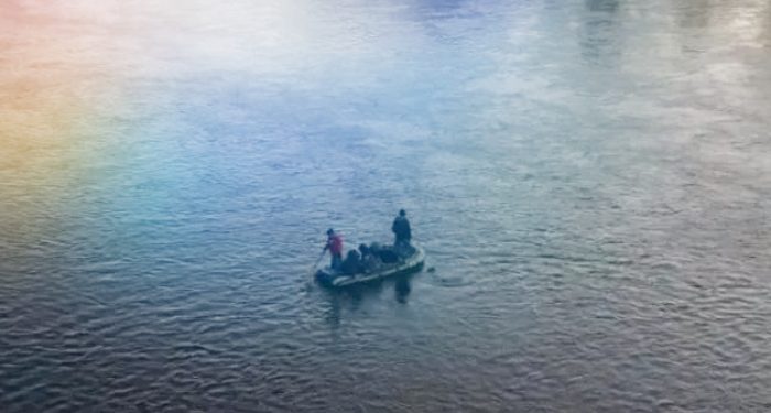 Yunanistan yine yaptı: 1’i engelli 3 çocuğun da aralarında olduğu 10 mülteciyi geri itti!