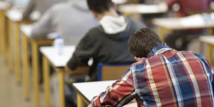 ÖSYM davasında karar: Sanıklara ‘soru çalmak’tan beraat, Cemaat’e üye olmaktan hapis cezası