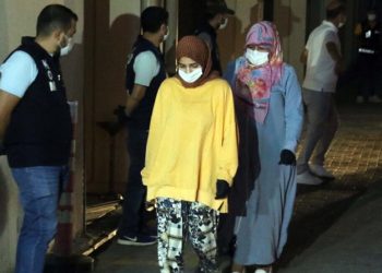 Dört gündür emniyette tutulan kız öğrenciler hakkında karar