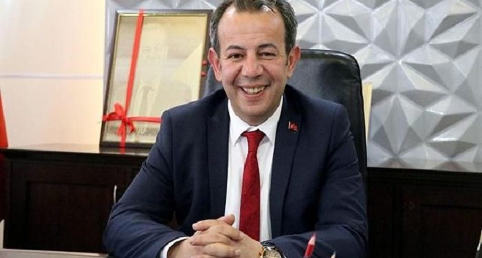 Bolu Belediye Başkanı Özcan’ın koronadan ölen yaşlılar için sarf ettiği sözler tepki çekti