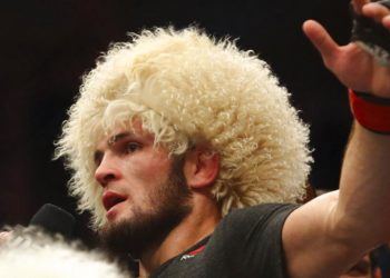 UFC hafifsiklet şampiyonu Khabib Nurmagomedov unvanını korudu, kariyerini noktaladı