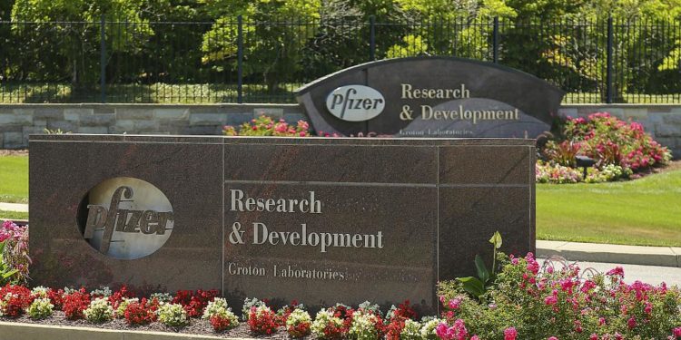 İlaç firmaları Covid-19 sürecinde aşı testlerinin geleceğinden endişeli